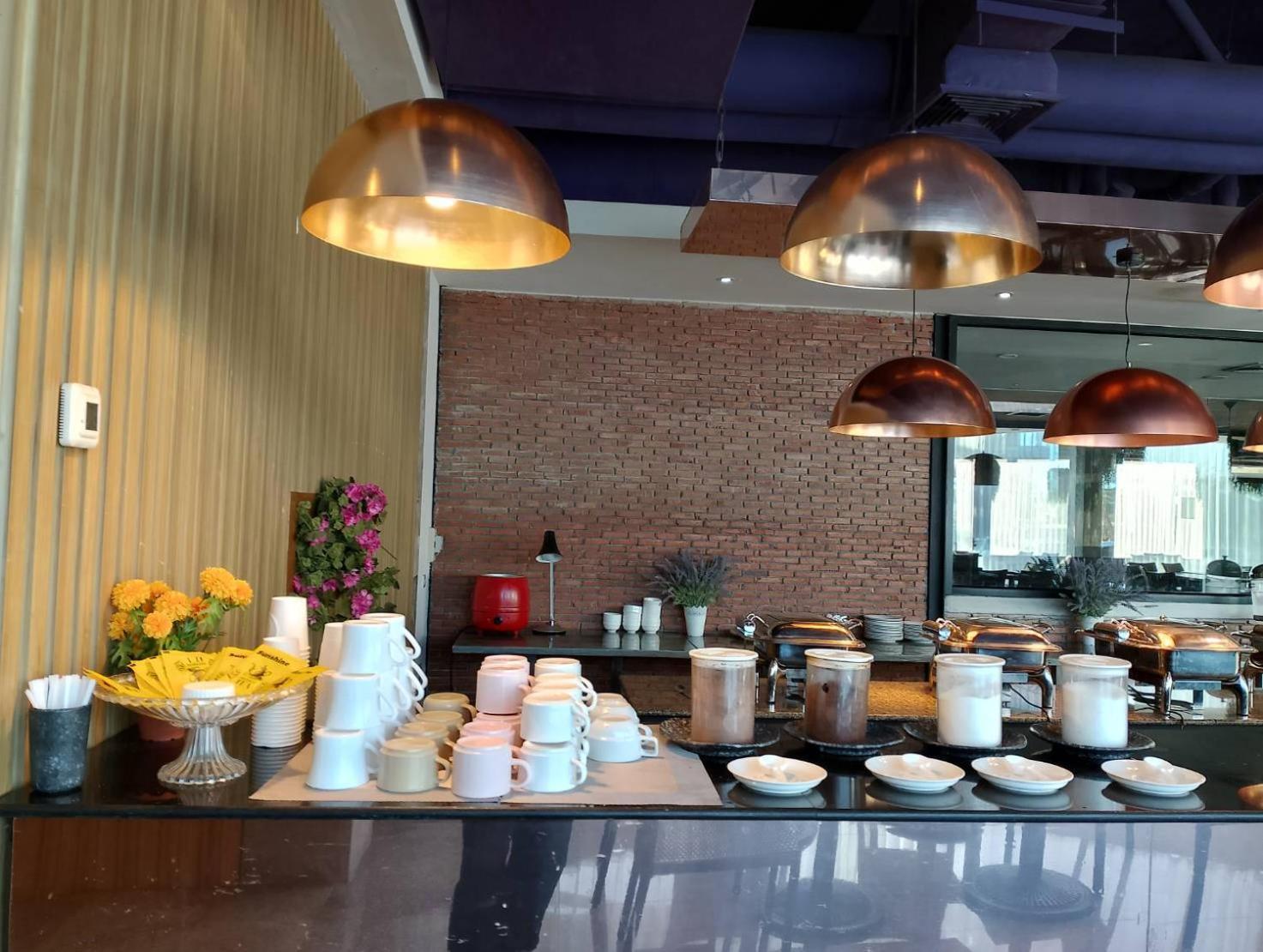 Cbd 2 Hotel Surat Thani Exterior foto